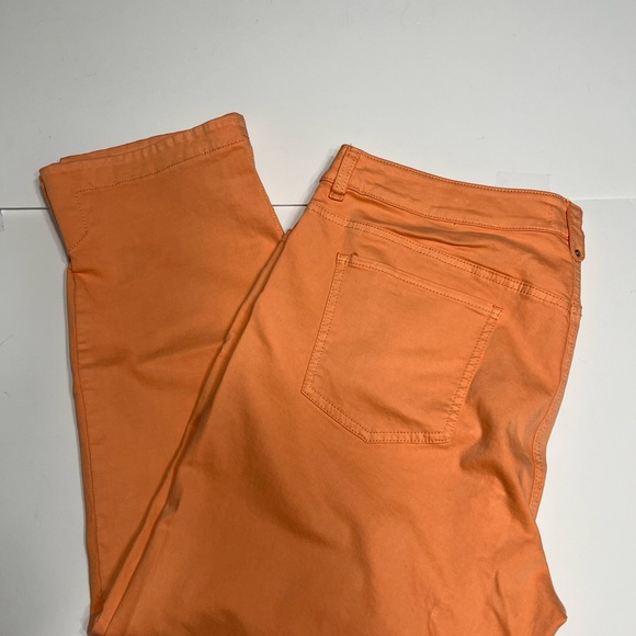 Chico’s Size 2.5 Peach Capri Women’s Pants 5 Pockets Zip Up. Made in Morocco, 97 - Picture 7 of 13